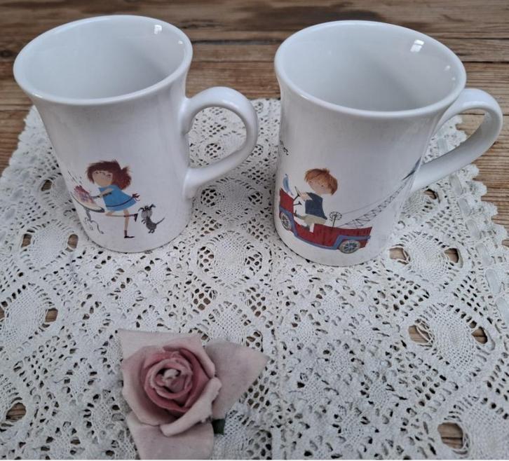 2 Douwe Egberts, Pluk van de Petteflet mokken, Huis en Inrichting, Keuken | Servies, Zo goed als nieuw, Overige typen, Overige stijlen