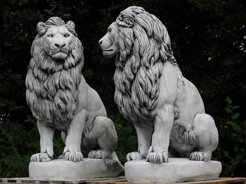 Set Leeuwen XXL - 135 cm - Wit met Donkere accenten, Tuin en Terras, Tuinbeelden, Nieuw, Steen, Ophalen of Verzenden