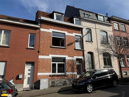 Maison à Woluwe-Saint-Pierre, 4 chambres, Immo, Huizen en Appartementen te koop, Vrijstaande woning, F