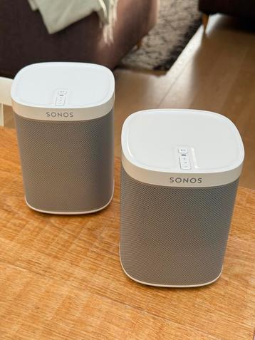 2 Sonos Play:1 wit als nieuw beschikbaar voor biedingen
