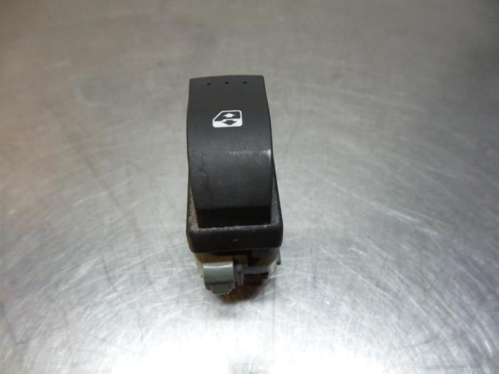 Elektrisch Raam Schakelaar van een Renault Master (Master 2, Auto-onderdelen, Dashboard en Schakelaars, Renault, Gebruikt, Ophalen of Verzenden