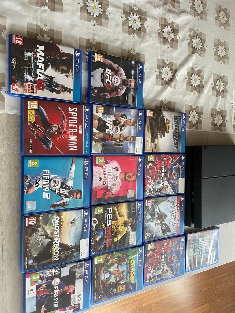 Playstation 4 1TB + 16 games + 2 controllers, Games en Spelcomputers, Games | Sony PlayStation 4, Ophalen, Zo goed als nieuw