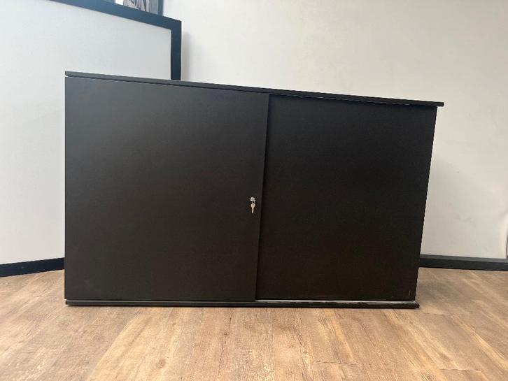 B-keus schuifdeurkast zwart (166), Maison & Meubles, Accessoires pour la Maison | Étagères murales & Rayons de bibliothèque, Enlèvement