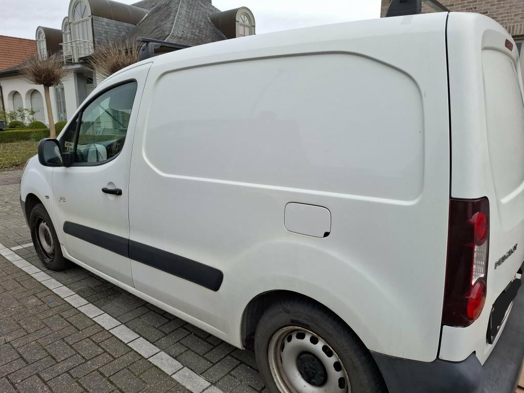 Goed onderhouden camionette, Autos, Peugeot, Particulier, Partner, Airbags, Air conditionné, Bluetooth, Verrouillage central, Porte coulissante