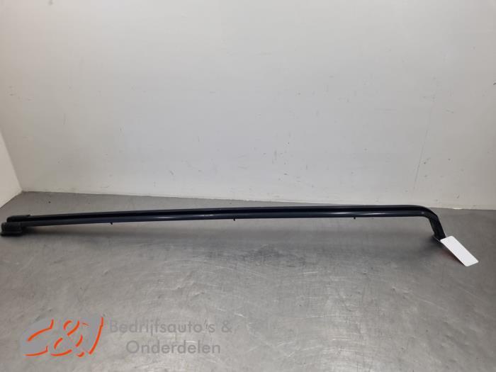 Schuifdeur Rail rechts van een Renault Trafic, Gebruikt, -, Renault, -