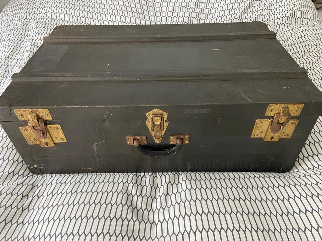 Grande boîte en fer, Enlèvement