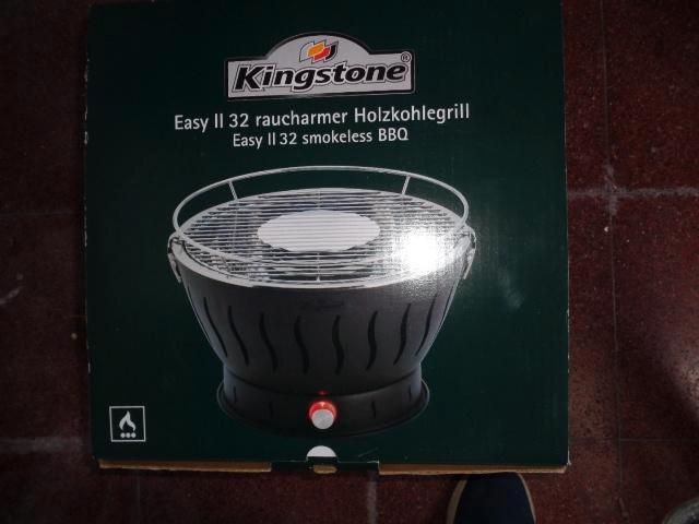 houtskool tafel barbecue met vuurvast glazen deksel, Tuin en Terras, Houtskoolbarbecues, Zo goed als nieuw, Ophalen