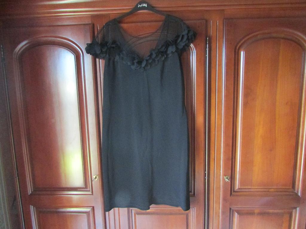 zwart kleed ger.46 joseph ribkoff zo goed als nieuw 60 euro., Vêtements | Femmes, Robes, Joseph Ribkoff, Enlèvement, Comme neuf