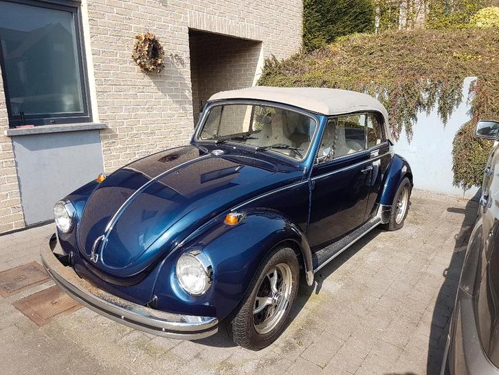 VW Beetle Cabriolet, Auto's, Oldtimers, Particulier, Volkswagen, Benzine, Cabriolet, 2 deurs, Handgeschakeld, Blauw, Beige, Kunstmatig leder