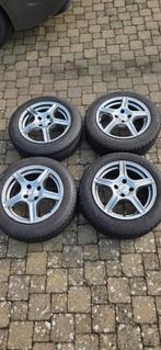 Winterbanden 185 60 R15 op DEZENT velg., Auto-onderdelen, Banden en Velgen, Ophalen, Winterbanden