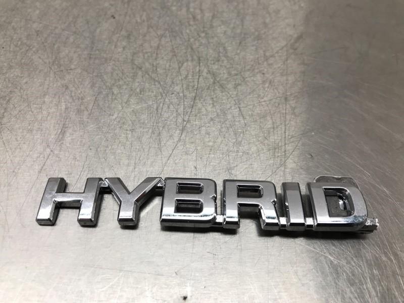 LOGO / EMBLEME Yaris IV (P21 / PA1 / PH1) (|YARIS|HYBRID|), Utilisé, Toyota