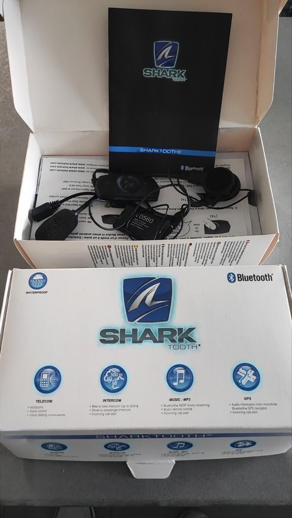 SharkTooth inbouw helm intercom/muziek systeem Set (2st), Motos, Vêtements | Casques de moto, Enlèvement