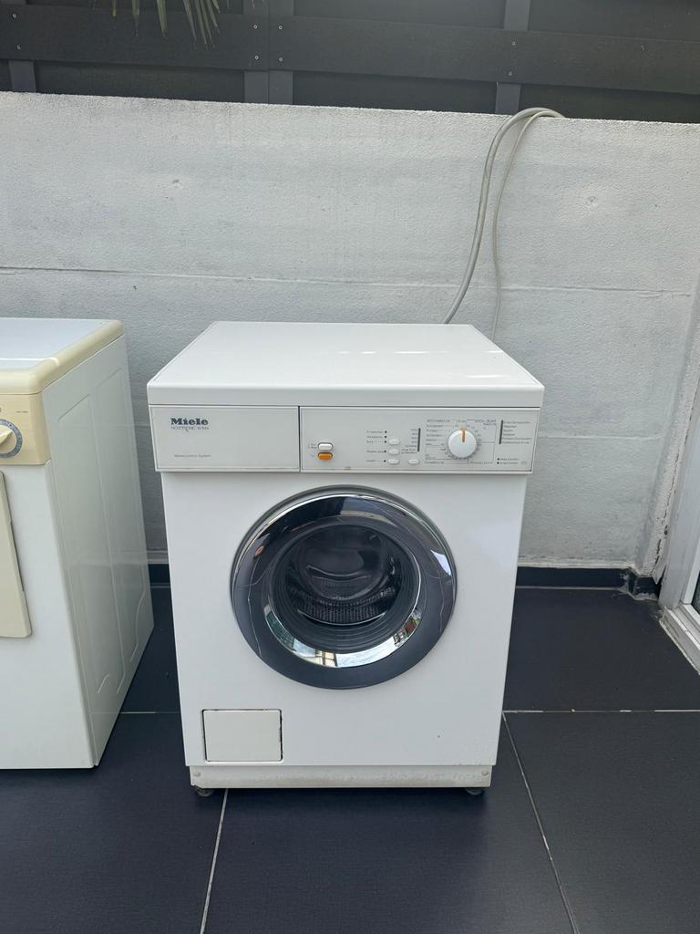 Miele wasmachine - degelijk en betrouwbaar, Elektronische apparatuur, Wasmachines, Zo goed als nieuw, Voorlader, Ophalen