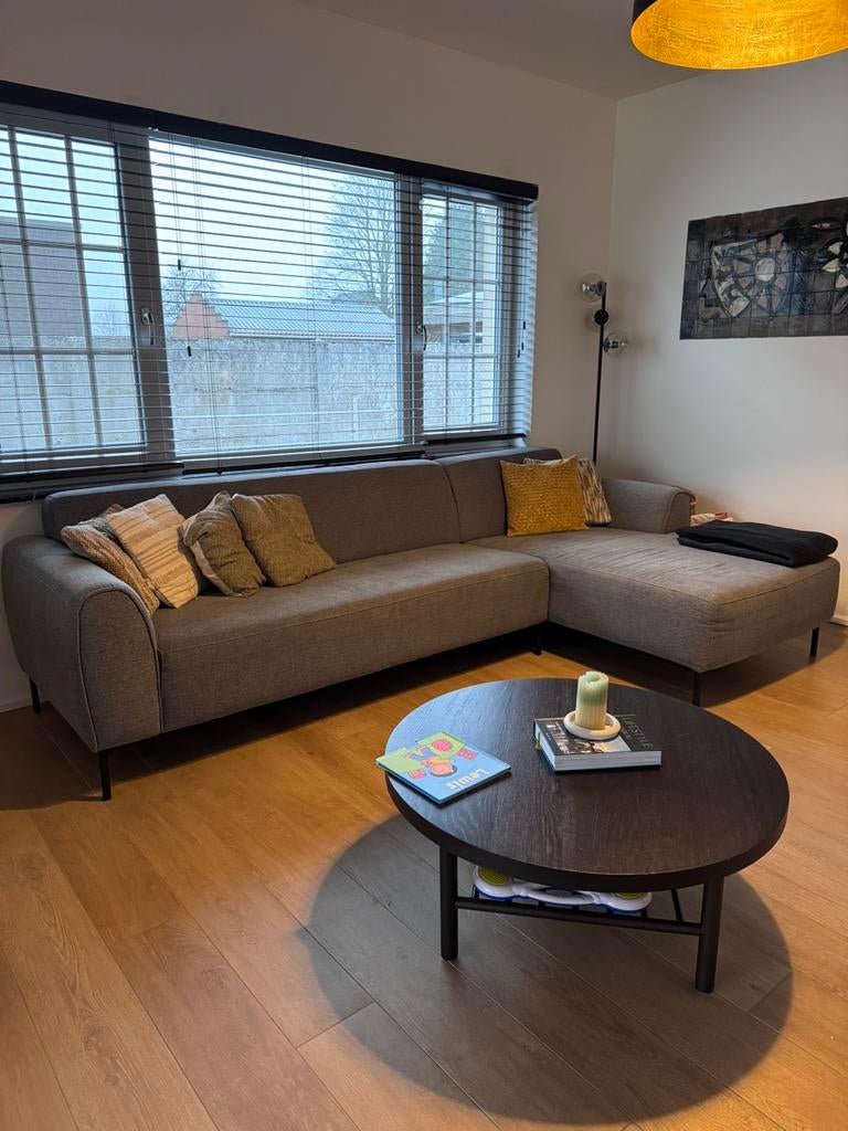 Zetel met lichte gebruiksporen. Vrij breed (350-370cm), Huis en Inrichting, Ophalen, Gebruikt