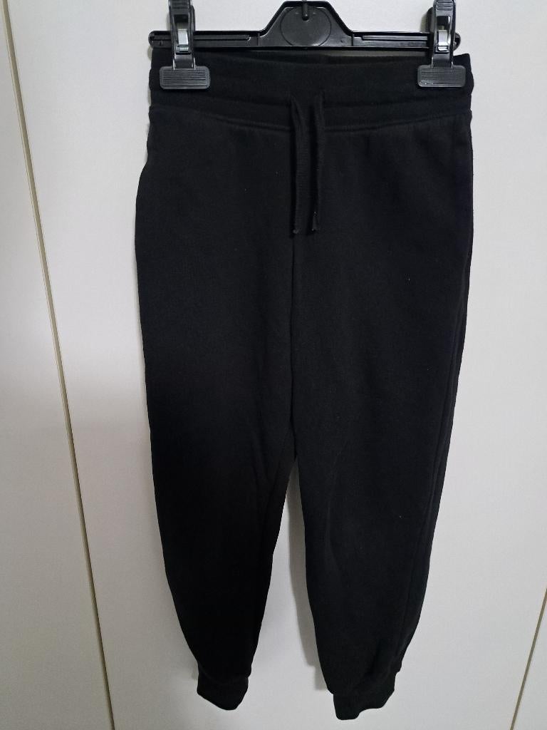 Zwarte meisjes joggingbroek maat 134, Ophalen, Zo goed als nieuw, Maat 134