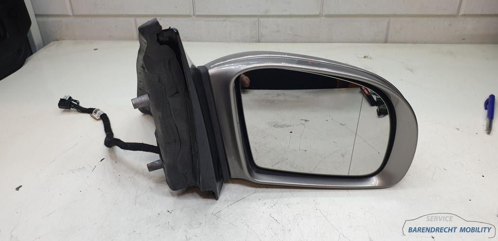 R troviseur ext rieur Classe R W251 Mercedes 2518101593 lect, Mercedes-Benz AG, Mercedes-Benz, Utilisé, Mercedesstrasse 120
70372  Stuttgart, DE