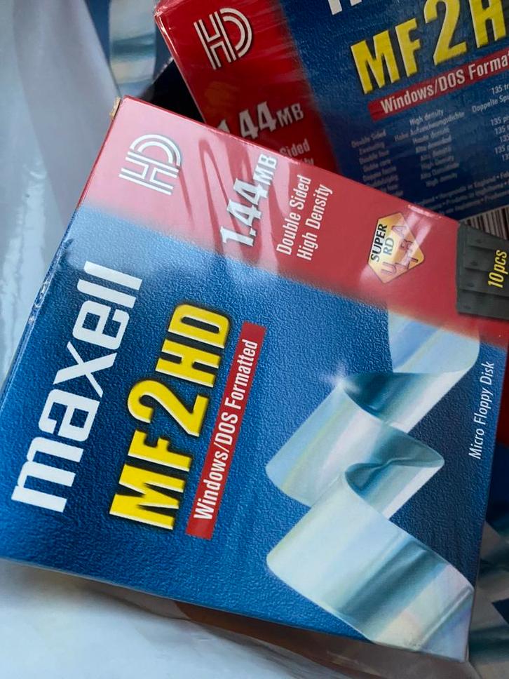 Floppy disk 1.44MB MF2HD, Computers en Software, Beschrijfbare discs, Zo goed als nieuw, Overige typen, Herschrijfbaar, Ophalen of Verzenden