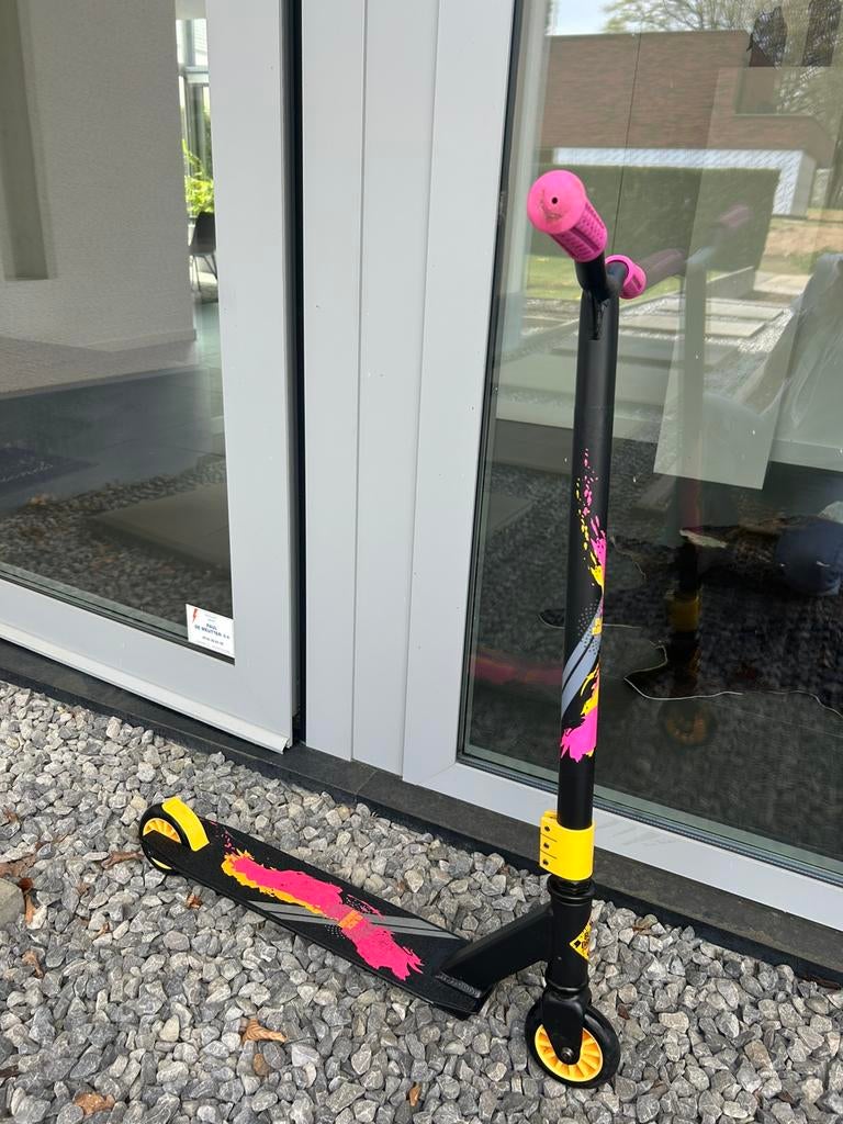 Stuntstep, Fietsen en Brommers, Steps, Ophalen, Zo goed als nieuw