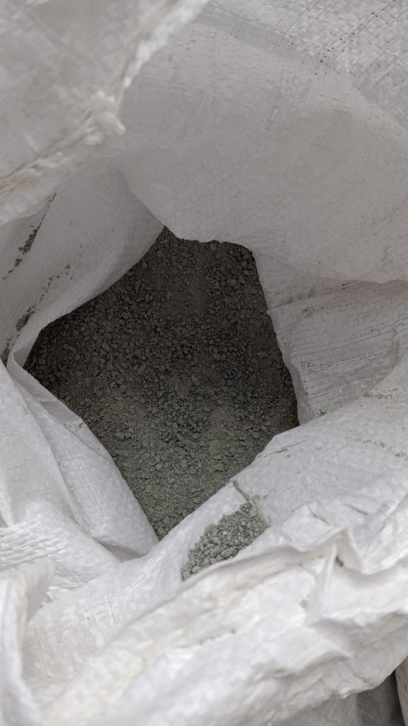 GRATUIT : sable de porphyre fin/pierre concassée (gris), Bricolage & Construction, Enlèvement