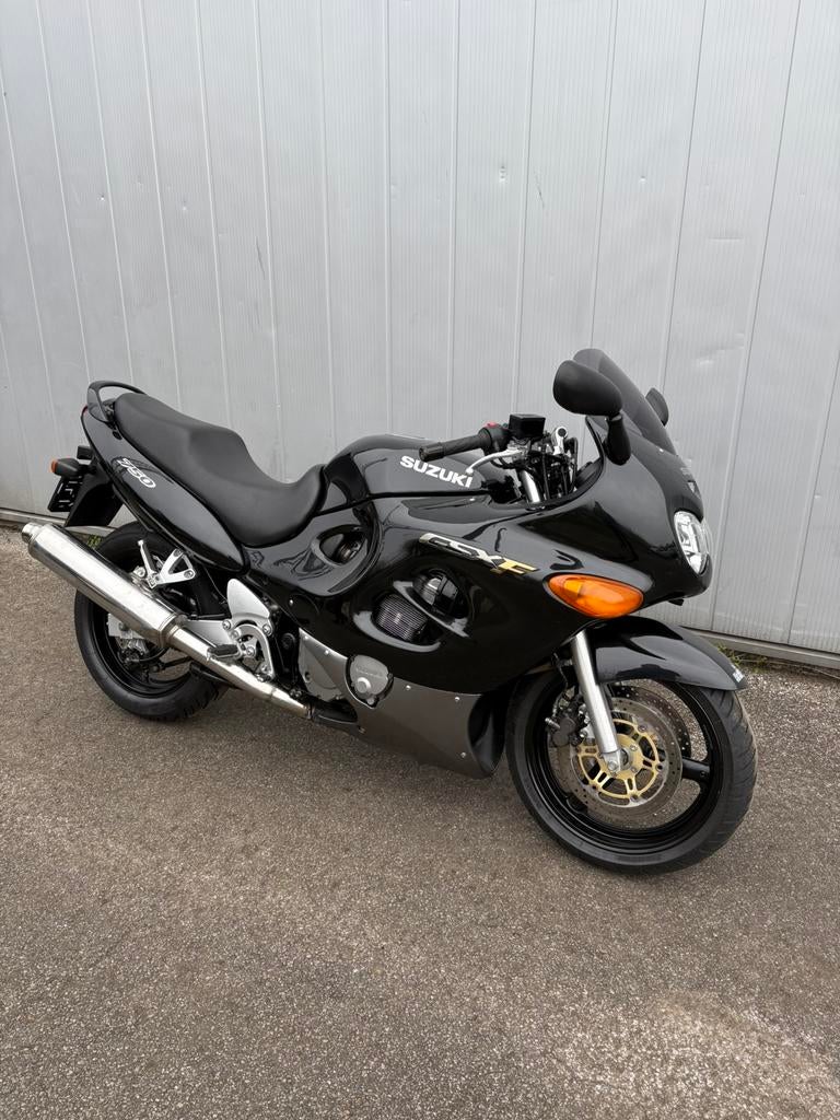 Suzuki GSX750F - 13k km - Low Budget - lees de aankondiging, Motoren, Motoren | Suzuki, Particulier, Occasion, Ophalen of Verzenden