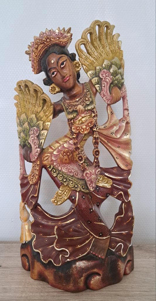 Vintage grande statue sculpture bois Bali danseuse Legong, Antiquités & Art, Art | Sculptures & Bois, Enlèvement ou Envoi
