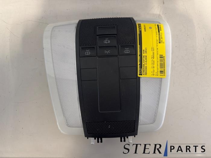 Eclairage intérieur avant d'un Mercedes E-Klasse, Autos : Pièces & Accessoires, Éclairage, Mercedes-Benz, Utilisé, 3 mois de garantie