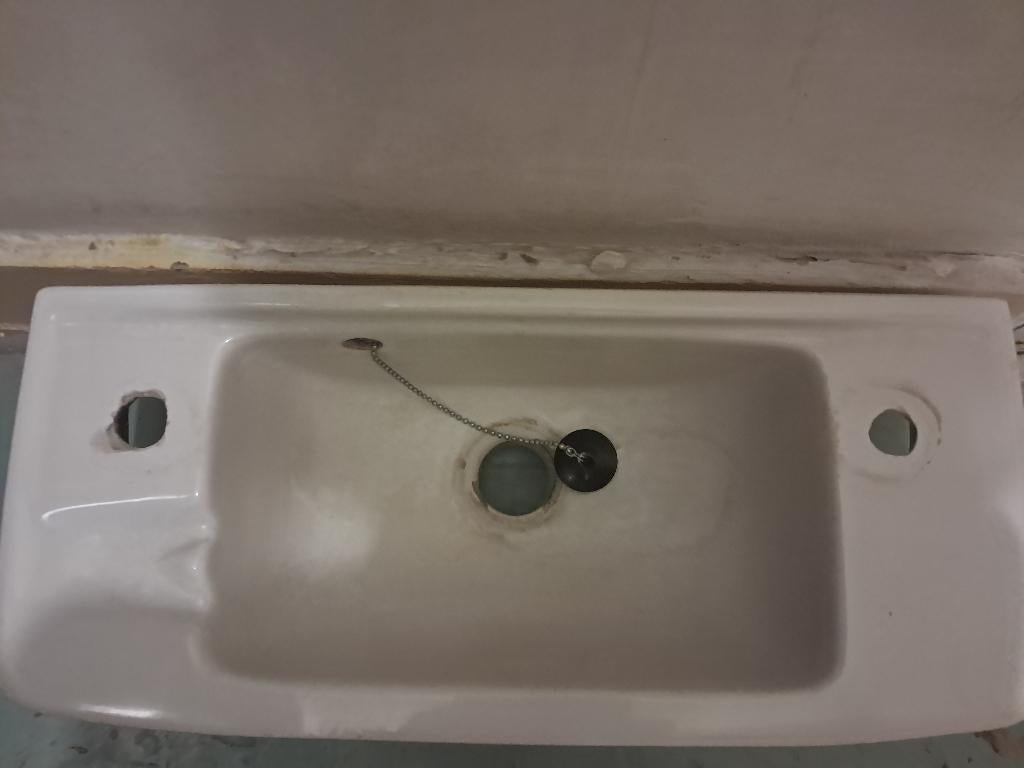 Kleine wastafel, toilet, wastafel, keramiek, L49cm, l 21,5cm, Doe-het-zelf en Bouw, Ophalen, Gebruikt, Wastafel