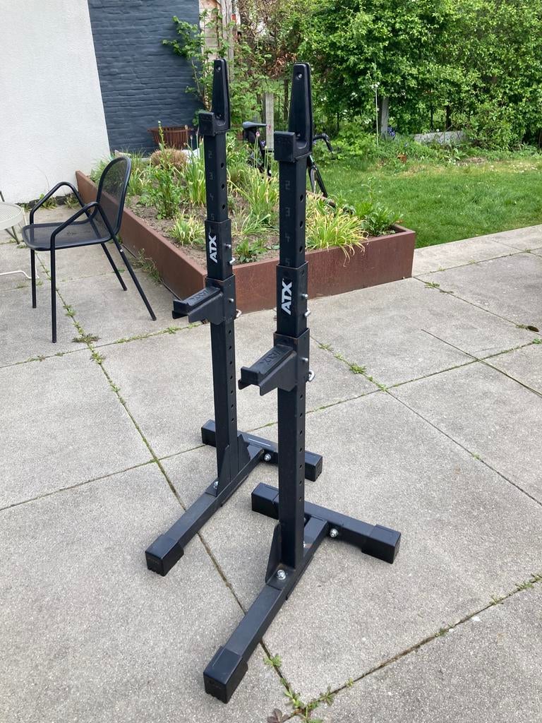 ATX squat stand SQS-510, Sports & Fitness, Équipement de fitness, Enlèvement, Utilisé, Jambes, Set d’haltères