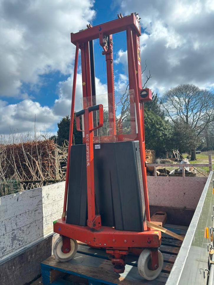 BT elecktrische lifter, Articles professionnels, Machines & Construction | Chariots élévateurs & Transport interne, Enlèvement