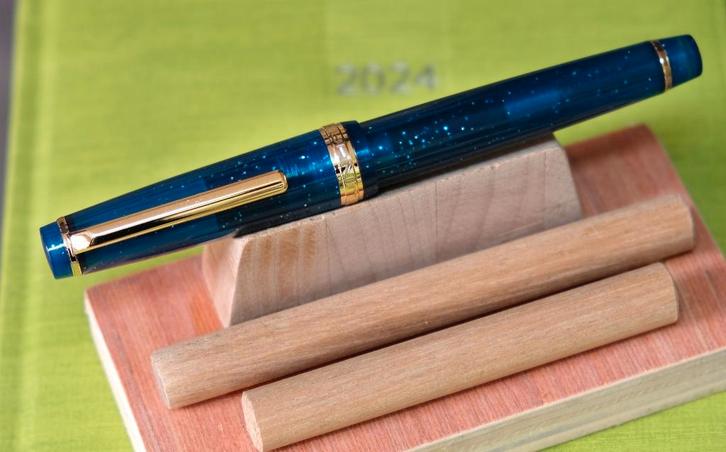 Jinhao 82 (vulpen), Verzamelen, Pennenverzamelingen, Zo goed als nieuw, Vulpen, Overige merken, Ophalen of Verzenden