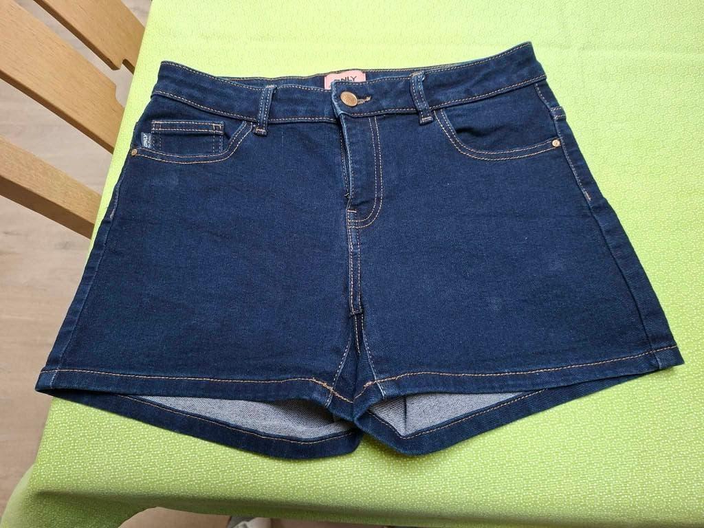 Only: donker blauwe jeansshort (Maat 29) NIEUWSTAAT, Kleding | Dames, Spijkerbroeken en Jeans, Only, Blauw, Overige jeansmaten