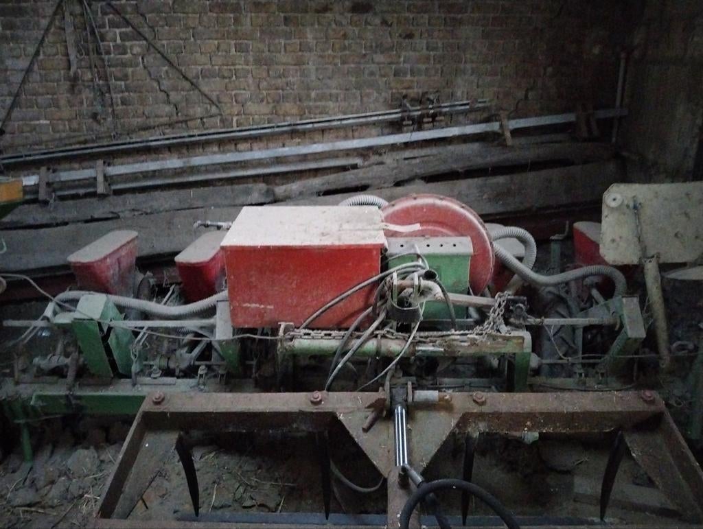 Nodet bietenzaaier 6 rij ( 3m ), Articles professionnels, Agriculture | Tracteurs, Enlèvement, Utilisé