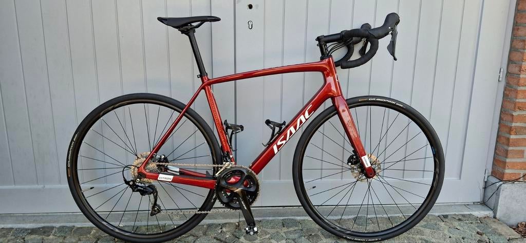 Vibron Isaac entièrement en carbone, Enlèvement, Carbone