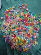 720 kleurrijke kunststof kralen, Ophalen of Verzenden
