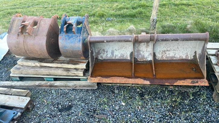 A vendre lot de bac et attache Morin M2, Zakelijke goederen, Machines en Bouw | Tuin, Park en Bosbouw, Ophalen