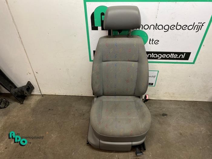 Stoel rechts van een Volkswagen Caddy (Caddy 04-), Auto-onderdelen, Interieur en Bekleding, Volkswagen, Gebruikt, 3 maanden garantie