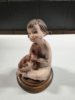 G.Armani beeld. Capodimonte, Enlèvement ou Envoi