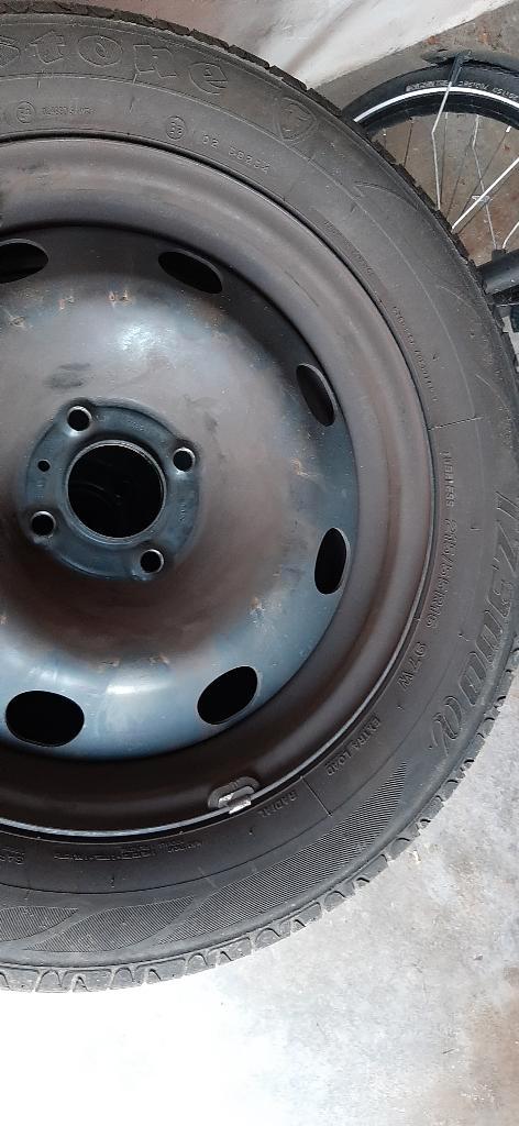 Stalen velgen R16 met zomerbanden, Auto-onderdelen, Banden en Velgen, Velg(en), Zomerbanden, 16 inch, 215 mm, Personenwagen, Gebruikt