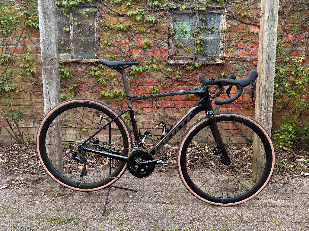 Giant Defy Advanced 2, Vélos & Vélomoteurs, Vélos | Vélos de course, Utilisé, Hommes, Giant, Plus de 20 vitesses, 28 pouces, Carbone