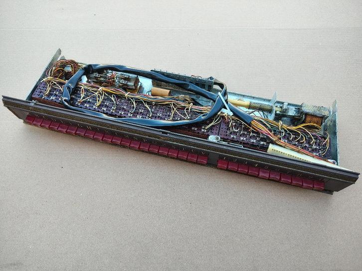 Toetsenbord Rowe-AMi MM1 (1967) jukebox, Collections, Machines | Jukebox, Ami, Envoi