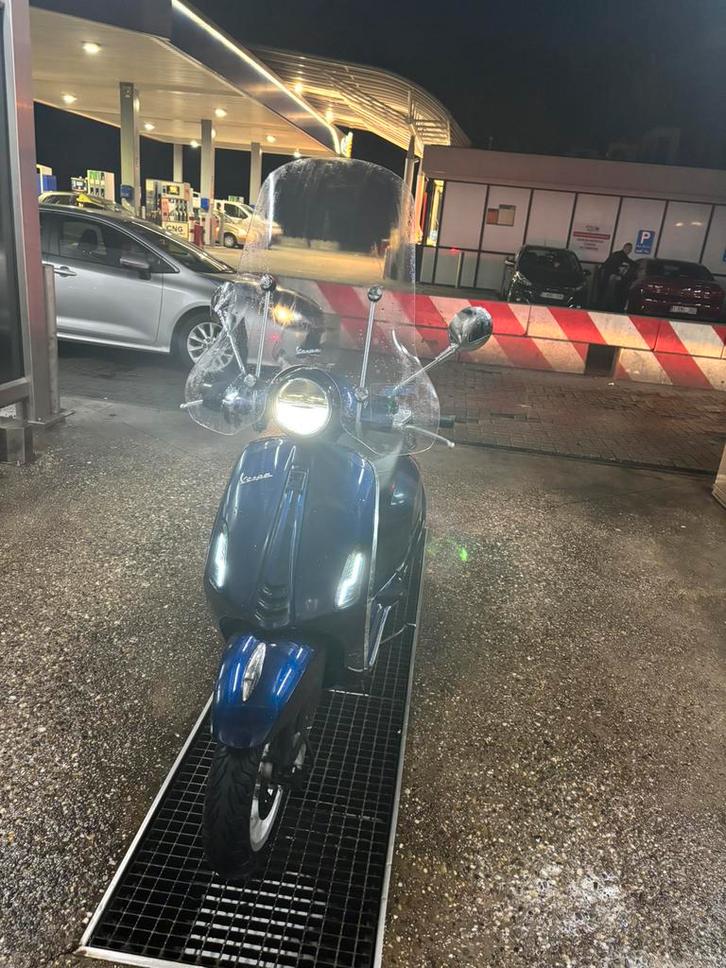 Vespa Primavera 50cc - A Klasse, Fietsen en Brommers, Scooters | Vespa, Zo goed als nieuw, Overige modellen, Klasse A (25 km/u)
