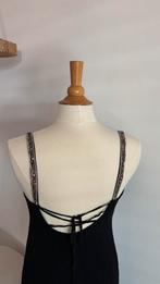 Robe (couverture) à porter par-dessus un bikini, Vêtements | Femmes, Vêtements de Bain & Maillots de Bain, Enlèvement, Comme neuf