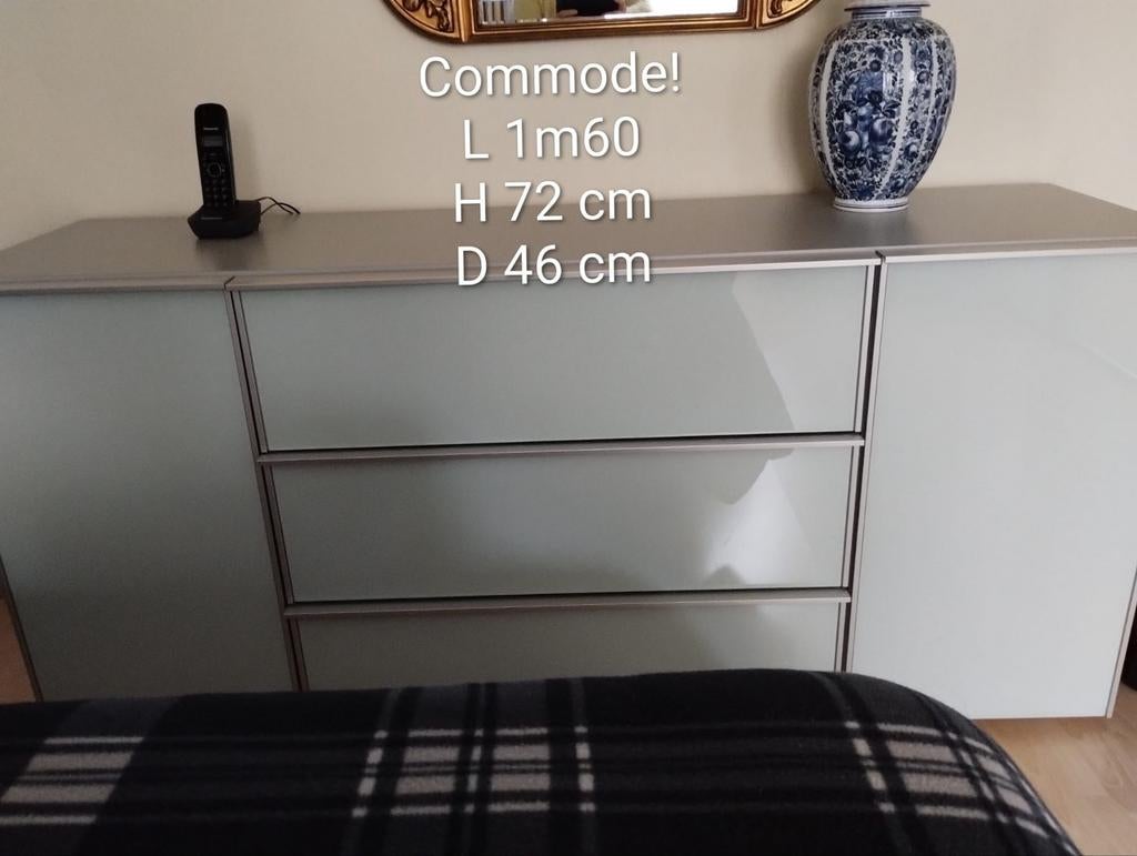 Belle armoire à portes coulissantes Nolte avec commode assor, Maison & Meubles, Enlèvement