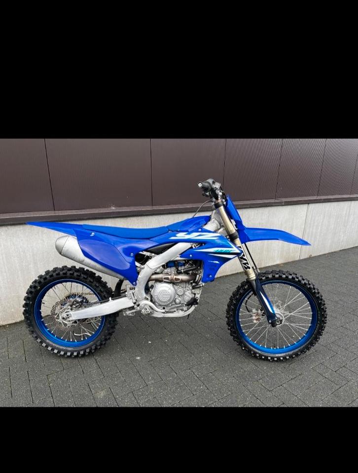 Yamaha yz 450f 2023  Perfecte staat  67uur, Motoren, Motoren | Yamaha, Particulier, Crossmotor, 1 cilinder, Traction Control, Ophalen