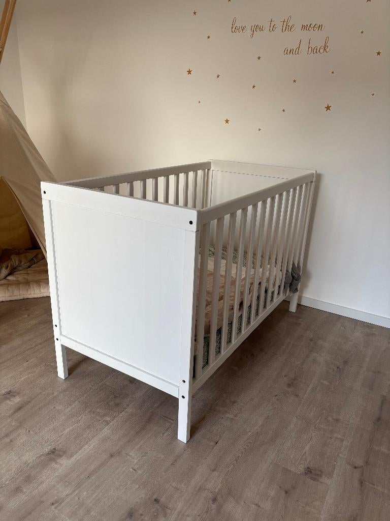 Babybed 60x120 + Matras Aerosleep + deken&lakens, Kinderen en Baby's, Babywiegjes en Ledikanten, Gebruikt, Ledikant, Ophalen