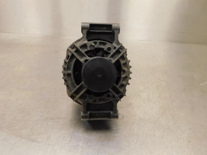 Dynamo d'un Mercedes Sprinter, Autos : Pièces & Accessoires, Moteurs & Accessoires, Mercedes-Benz, Utilisé, 3 mois de garantie