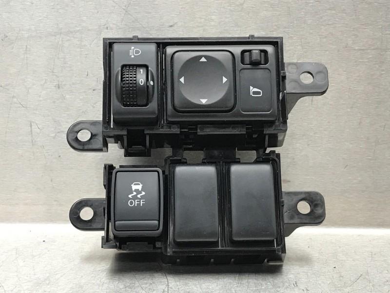 SPIEGEL SCHAKELAAR Nissan Juke (F15) (01-2010/12-2019), Gebruikt, Nissan