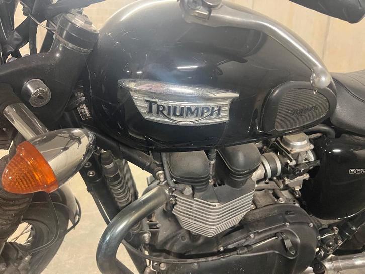 TRIUMPH BONNEVILLE  T100, Motoren, Motoren | Triumph, Particulier, Toermotor, meer dan 35 kW, Ophalen