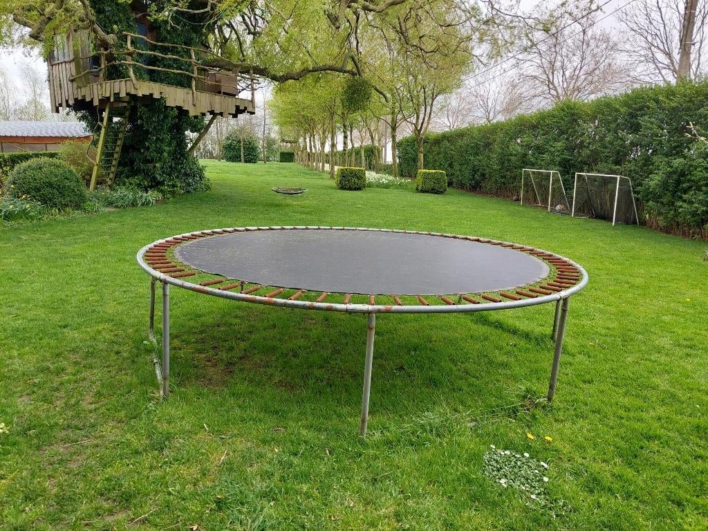 Trampoline diam 360 cm, Enfants & Bébés, Jouets | Extérieur | Trampolines, Enlèvement, Utilisé