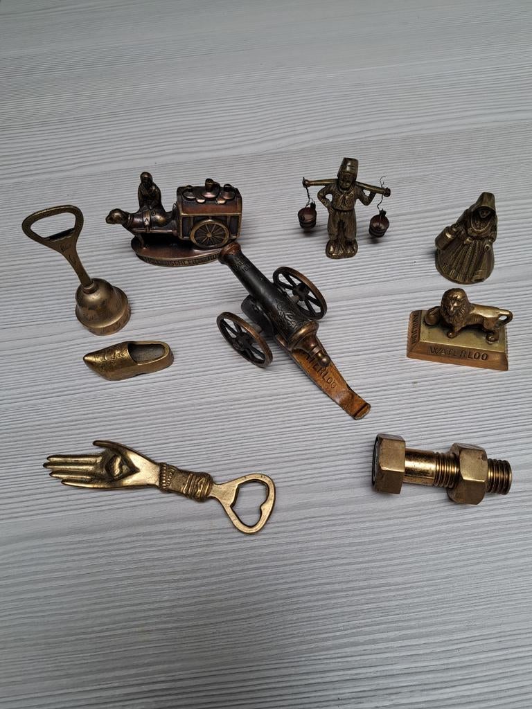 Lot Allerlei miniatuur beeldjes messing, Enlèvement